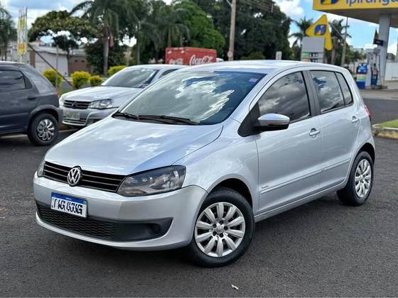 VOLKSWAGEN FOX 1.0 MI TREND 8V FLEX 4P MANUAL VOLKSWAGEN FOX 1.0 MI TREND 8V FLEX 4P MANUAL